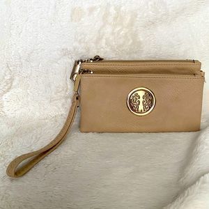 3 large compartment clutch wallet